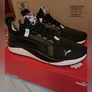 Women’s Puma’s. Brand new. Size 9.